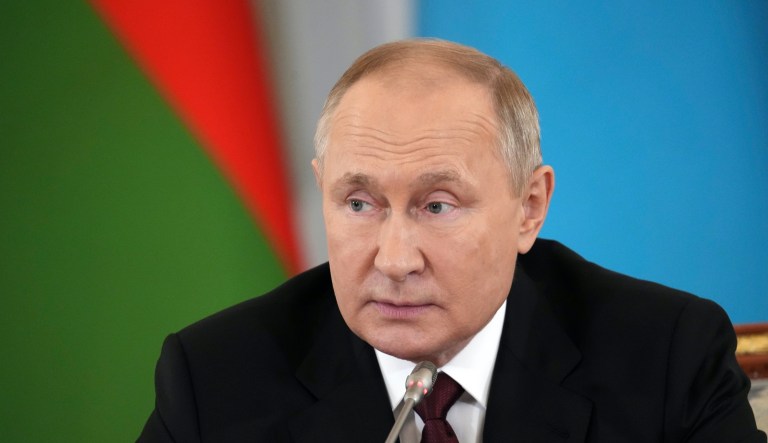 US resists ‘regime change’ talk, but Putin knows how last czar died