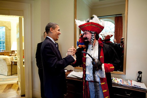 When did Obama meet with a pirate in the Oval Office?