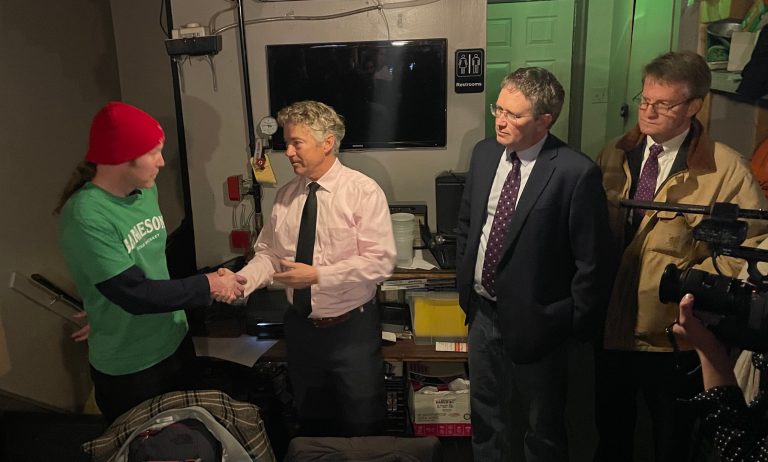 Rand Paul and GOP colleagues support restaurant closed after COVID-19 mandate defiance