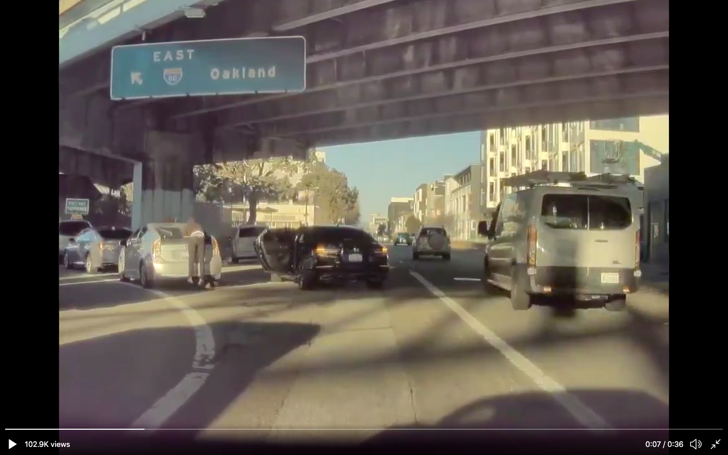 Video shows Prius broken into and robbed while sitting in San Francisco traffic