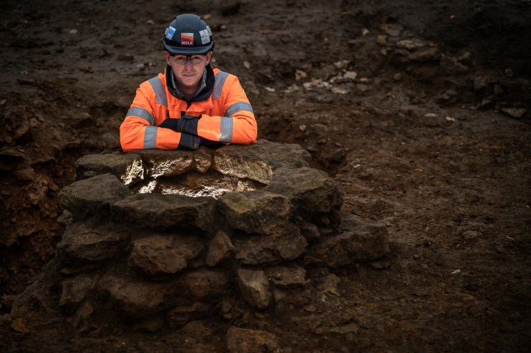 Remains of Roman town discovered in England along future railway route