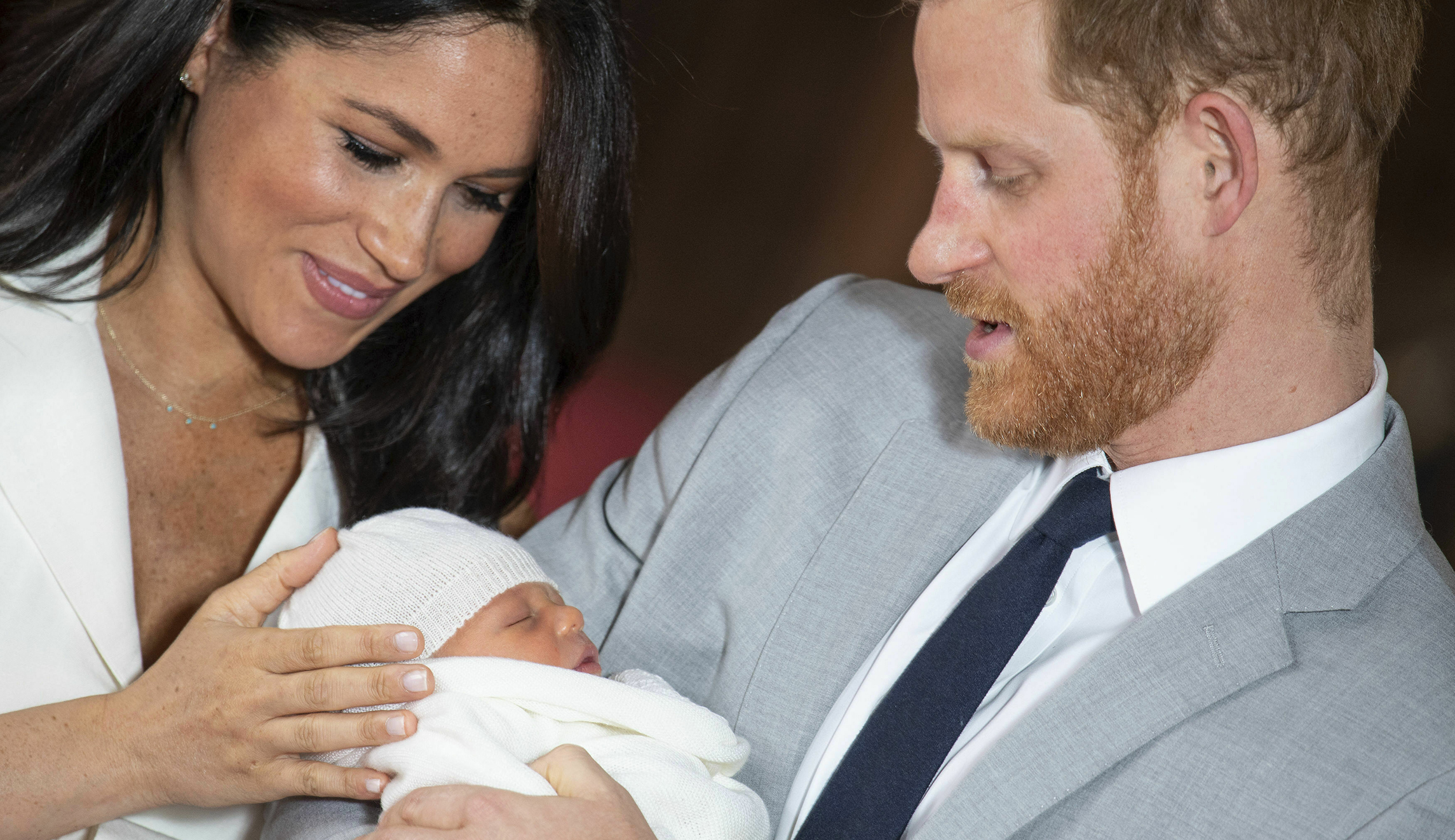 WATCH: Prince Harry, Meghan Markle appear with newborn son at Windsor Castle