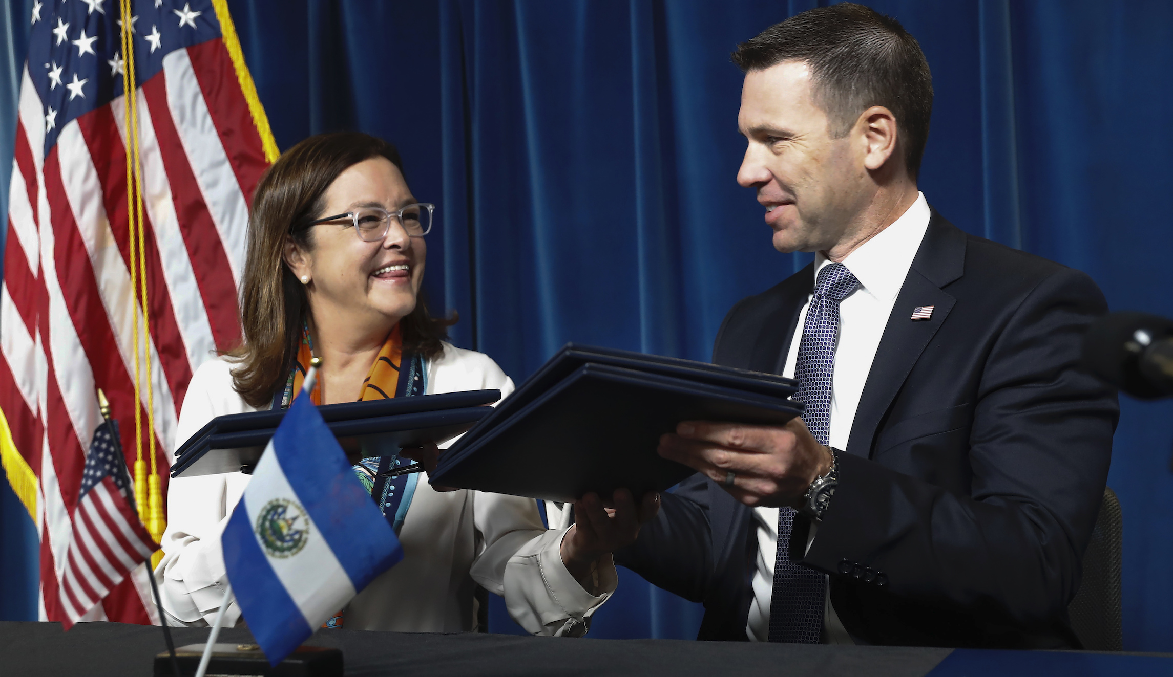 US deal with El Salvador attempts to give Salvadorans a reason to stay