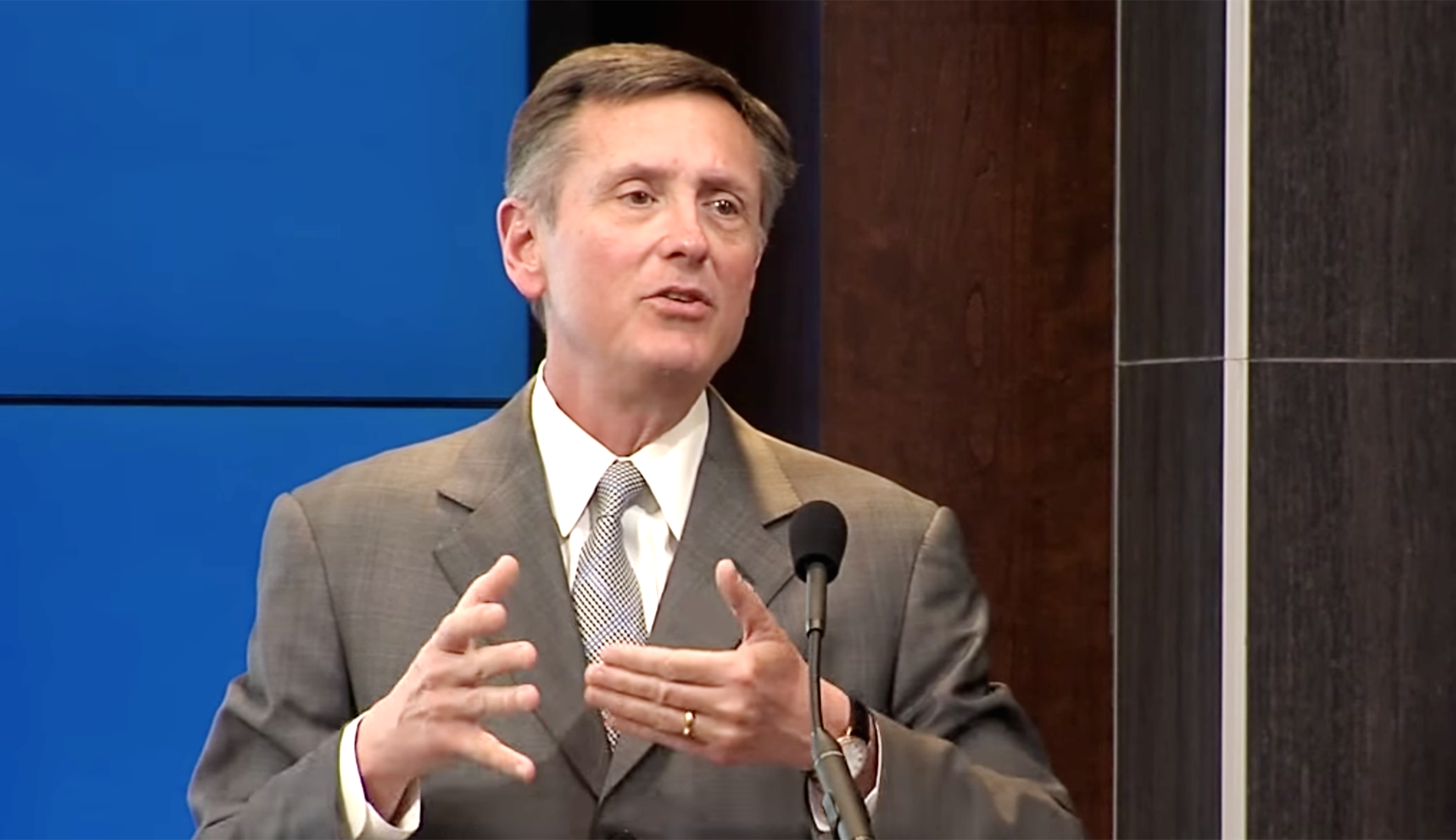 Fed vice chair says interest rates should continue to rise