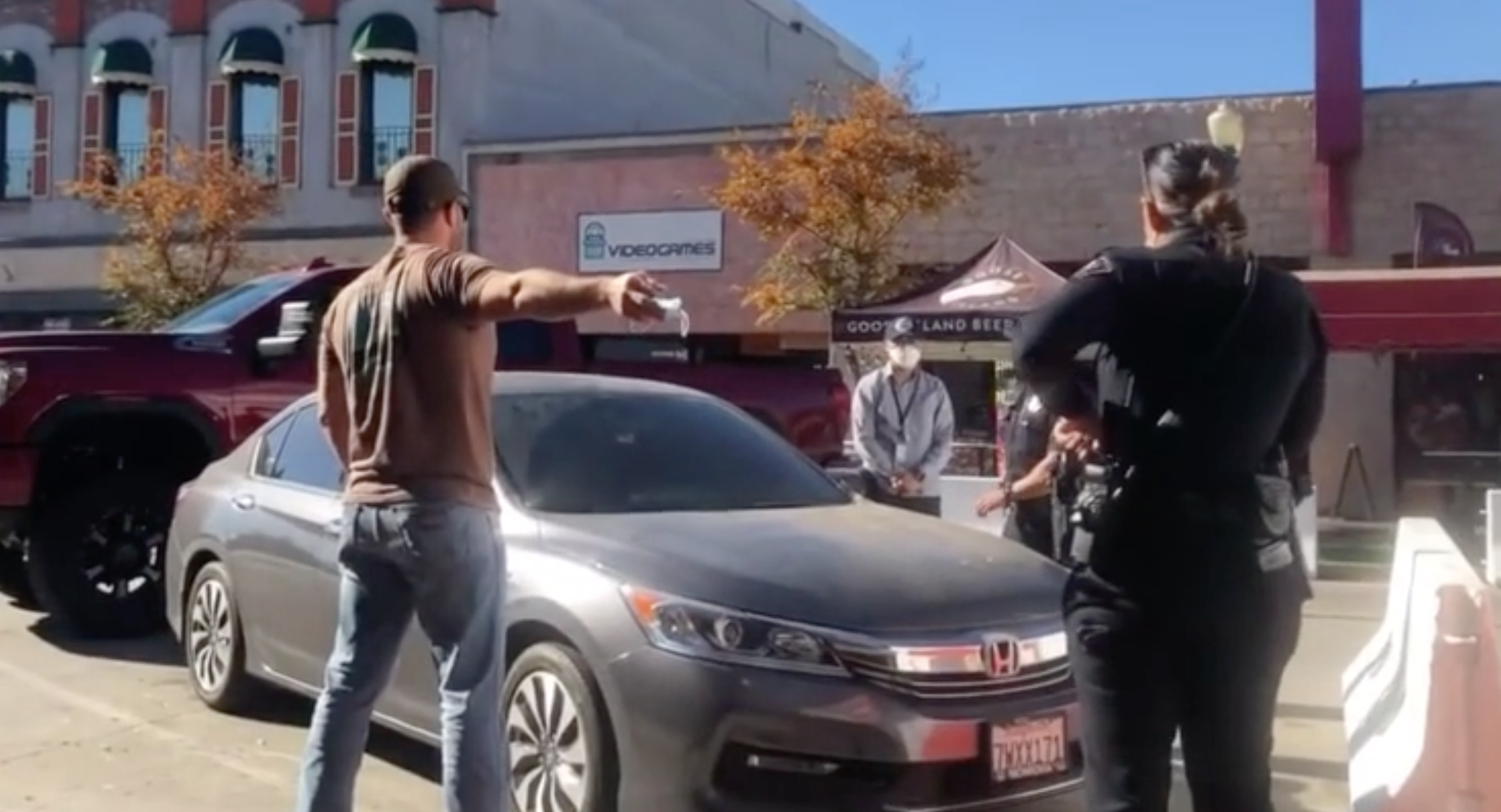 California restaurant owner blocks health inspector’s car in protest of lockdown rules: ‘I’m desperate’