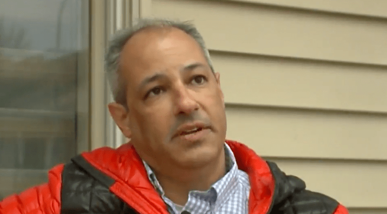 Man pulls concealed carry weapon in gun-free mall to defend family and bystanders during shooting