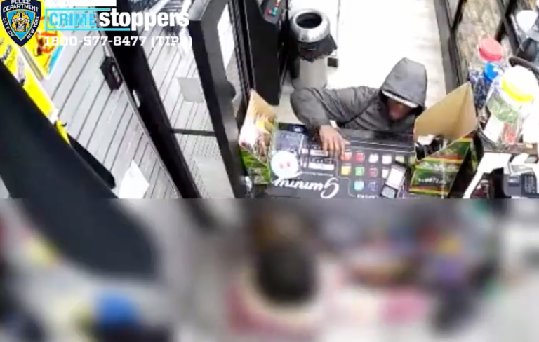 New York store clerks beat up would-be burglar with fists in shocking security footage