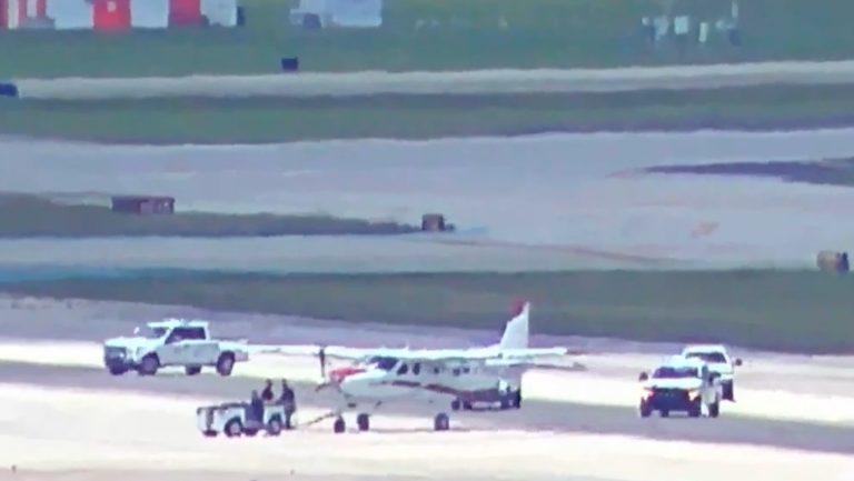 WATCH: Passenger with ‘no idea how to fly’ safely lands plane