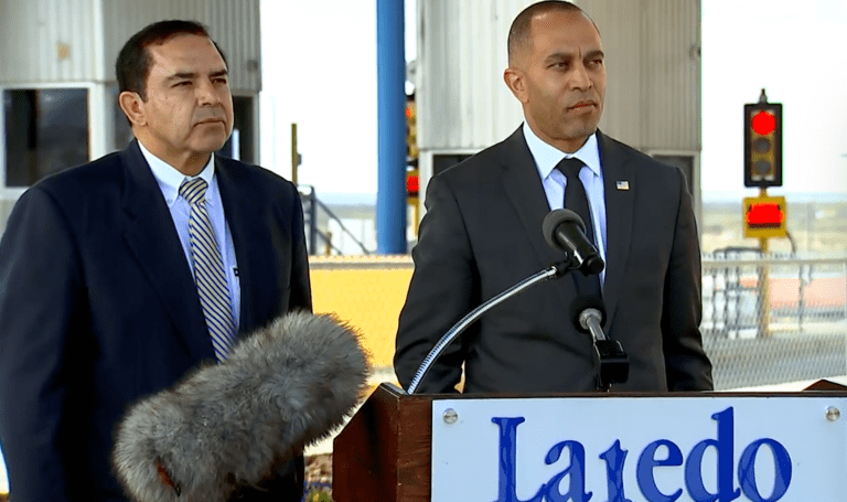 Hakeem Jeffries tells Democrats to ‘take a field trip’ to southern border
