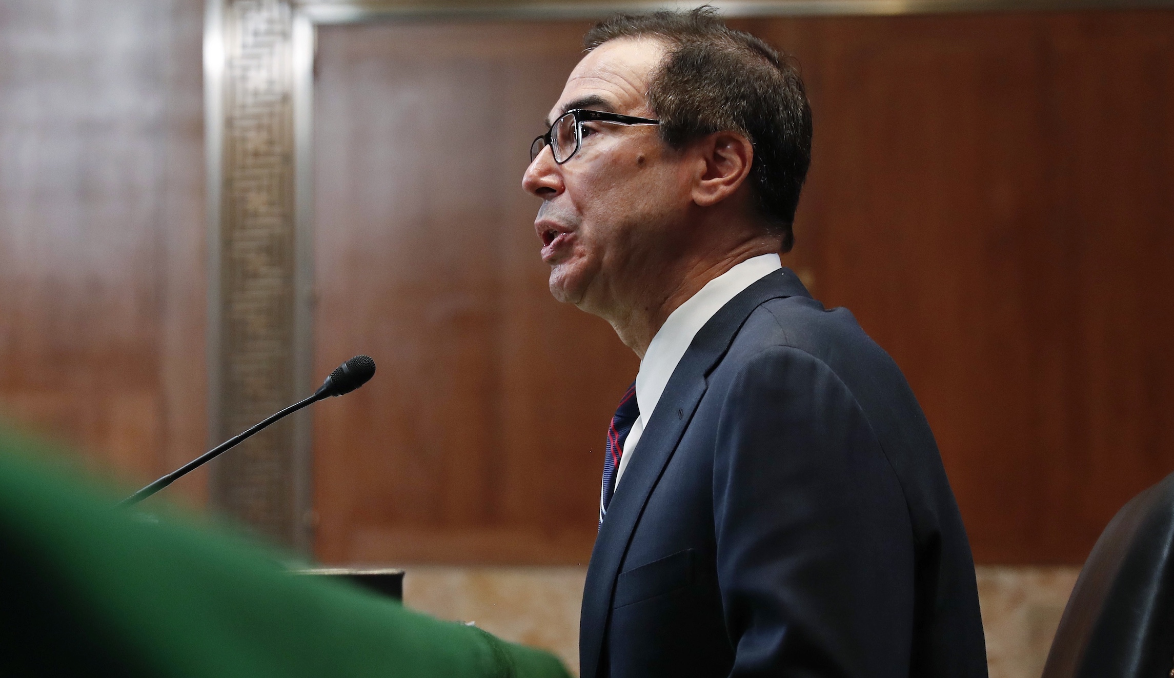 Mnuchin to brief Democrats on Russia sanctions relief