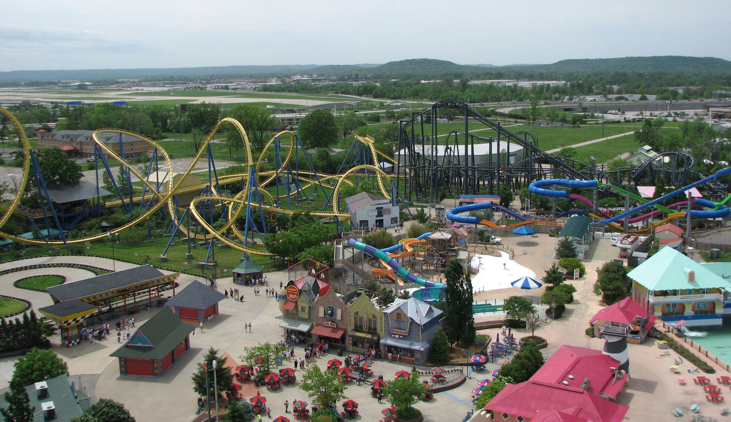 Kentucky theme park pass giveaway to low-income families devolves into violent scrum