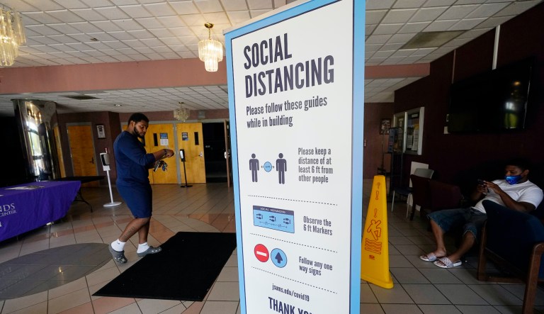 Vaccinated people infected with delta variant might be contagious, CDC says in justifying mask guidance