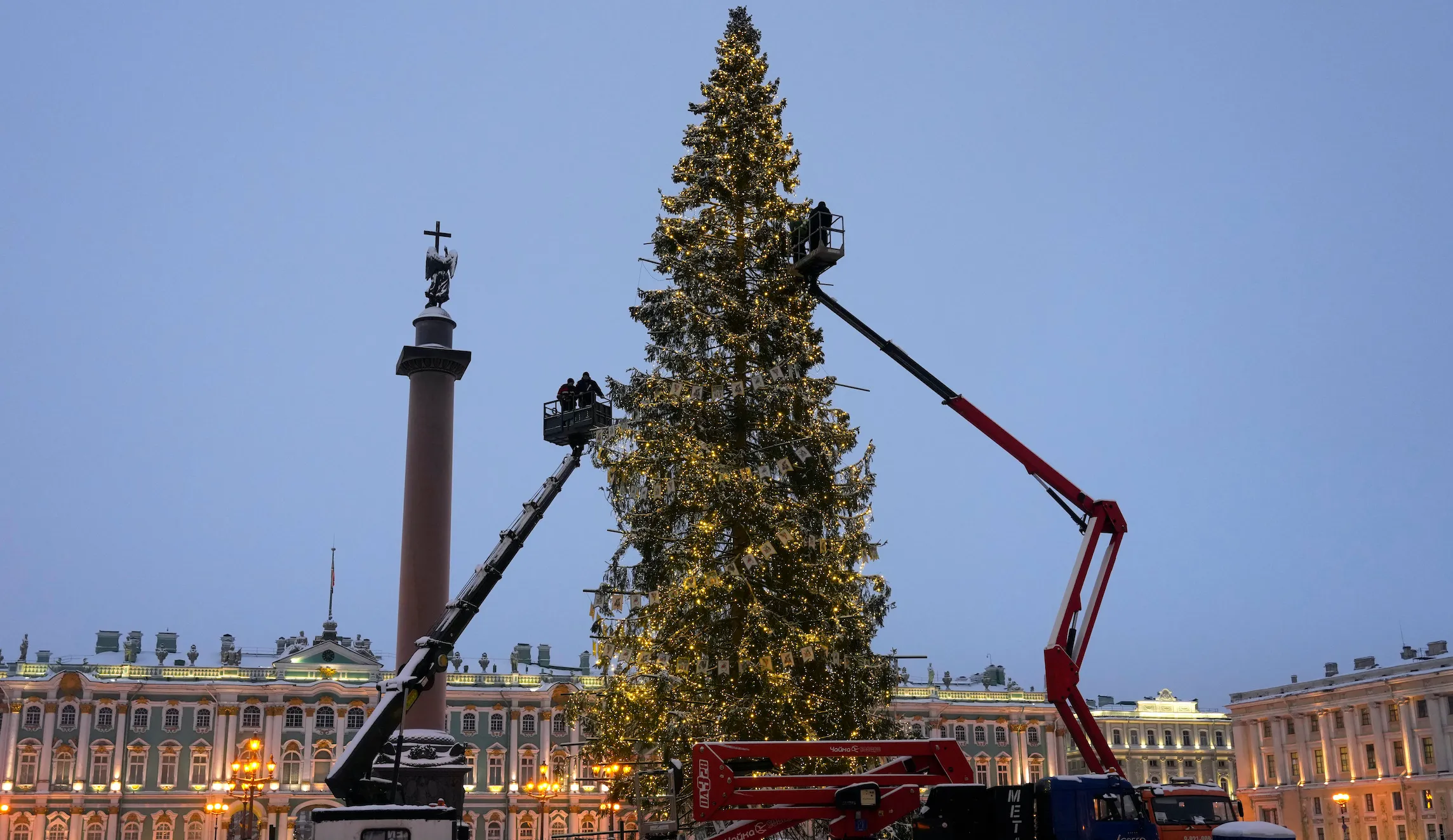 Christmas is canceled: Russian mayors scrap holiday parties to buy war equipment