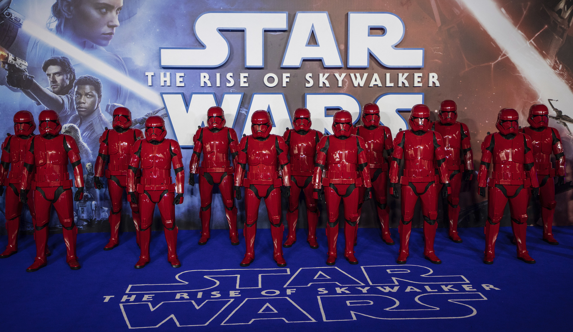 John Boyega should blame Rian Johnson, not Star Wars fans, for his struggling career