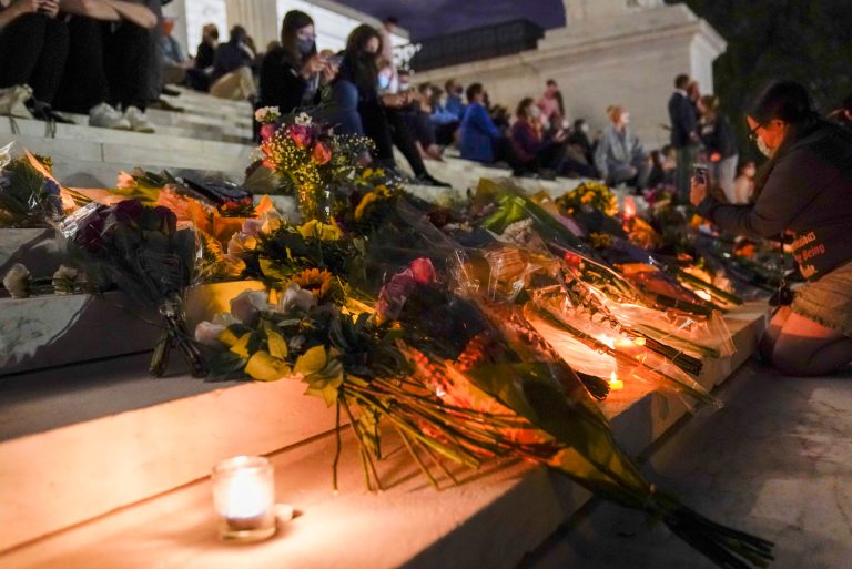 Crowd gathers outside Supreme Court to mourn the loss of Justice Ginsburg