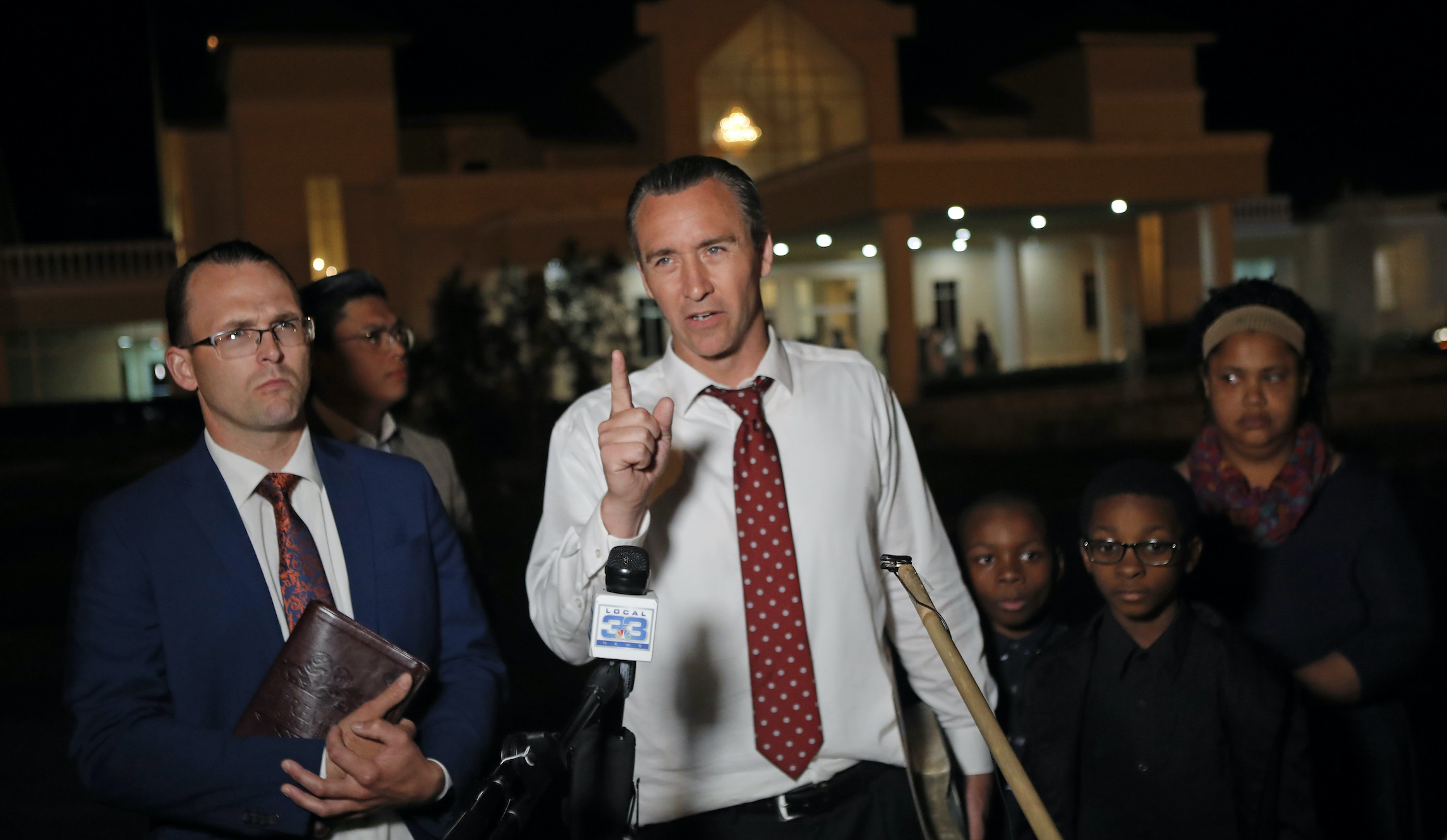 Pastors accuse local governments of discrimination in church shutdown battles