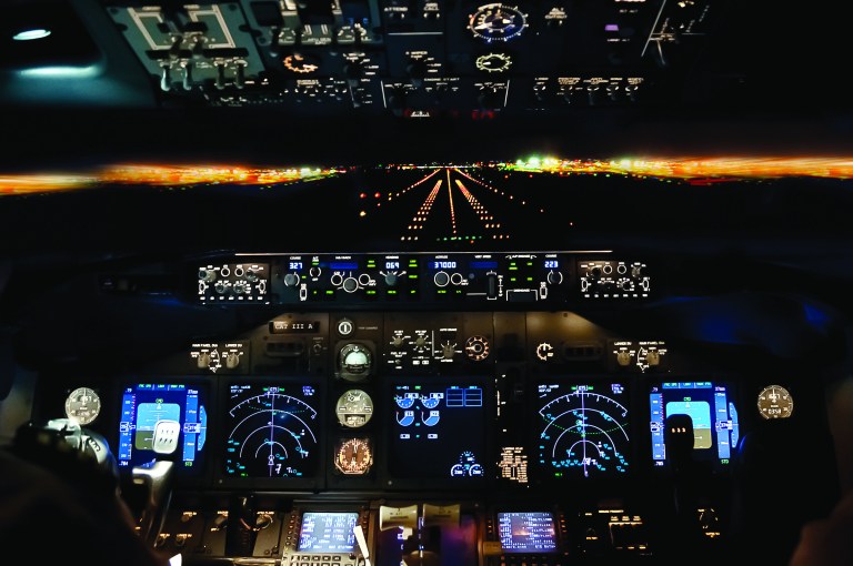 White House resurrects air traffic control reform