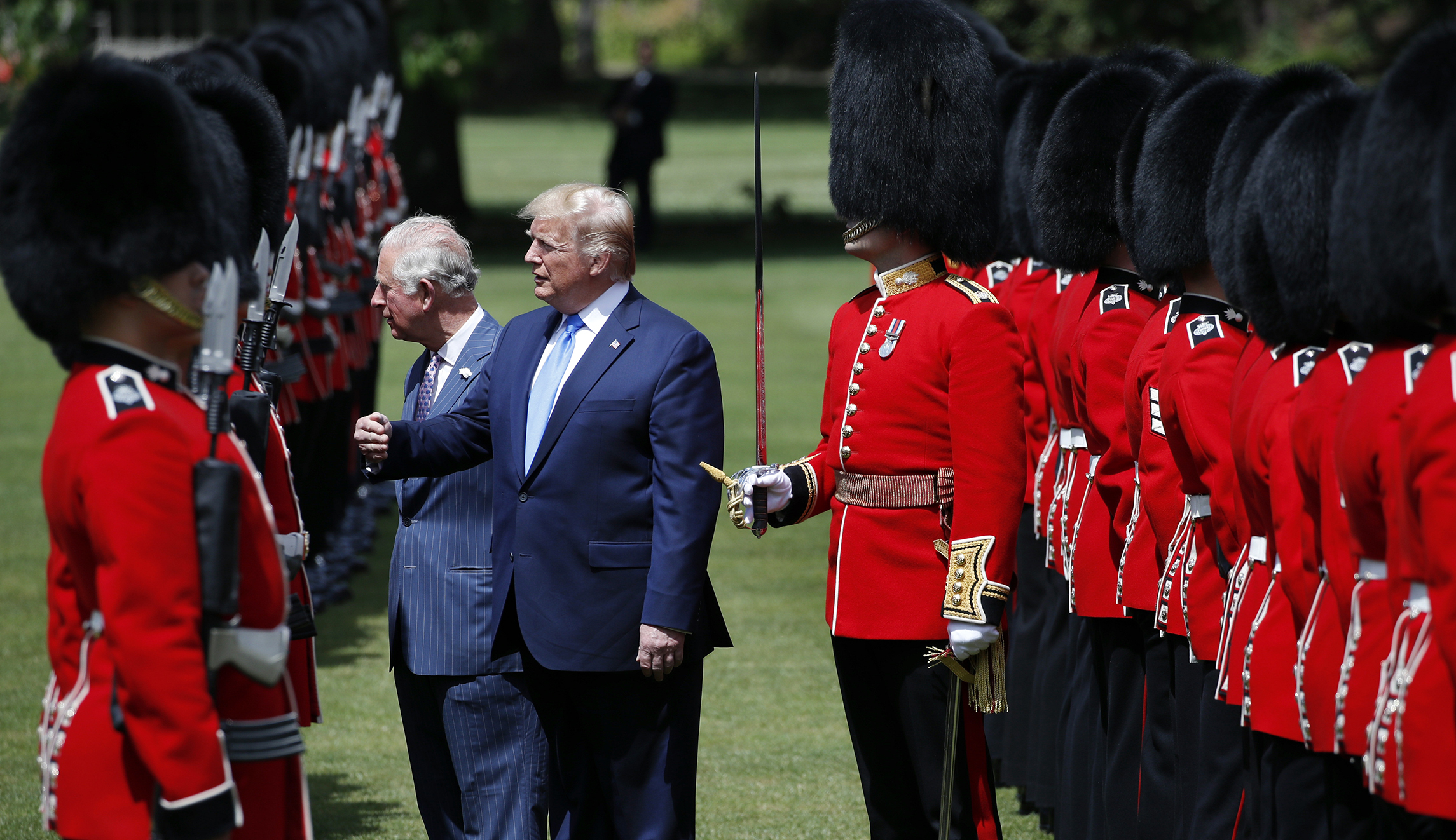 WATCH: Trump arrives at Buckingham Palace for UK visit