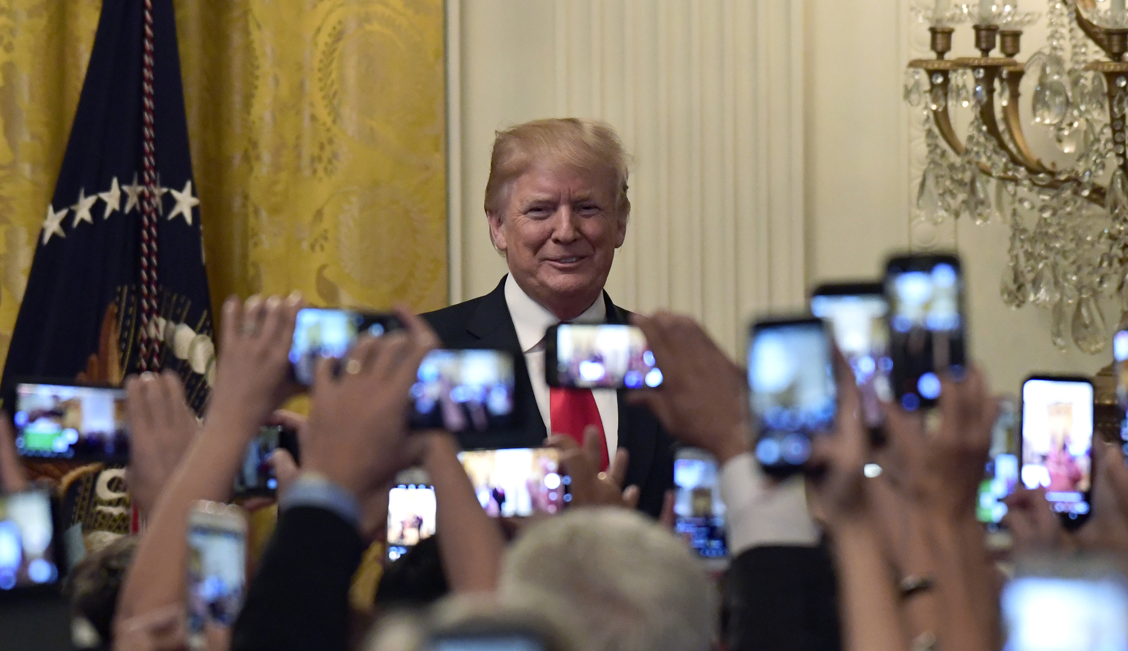 'Viva Trump!' Friendly crowd celebrates Hispanic heritage at White House