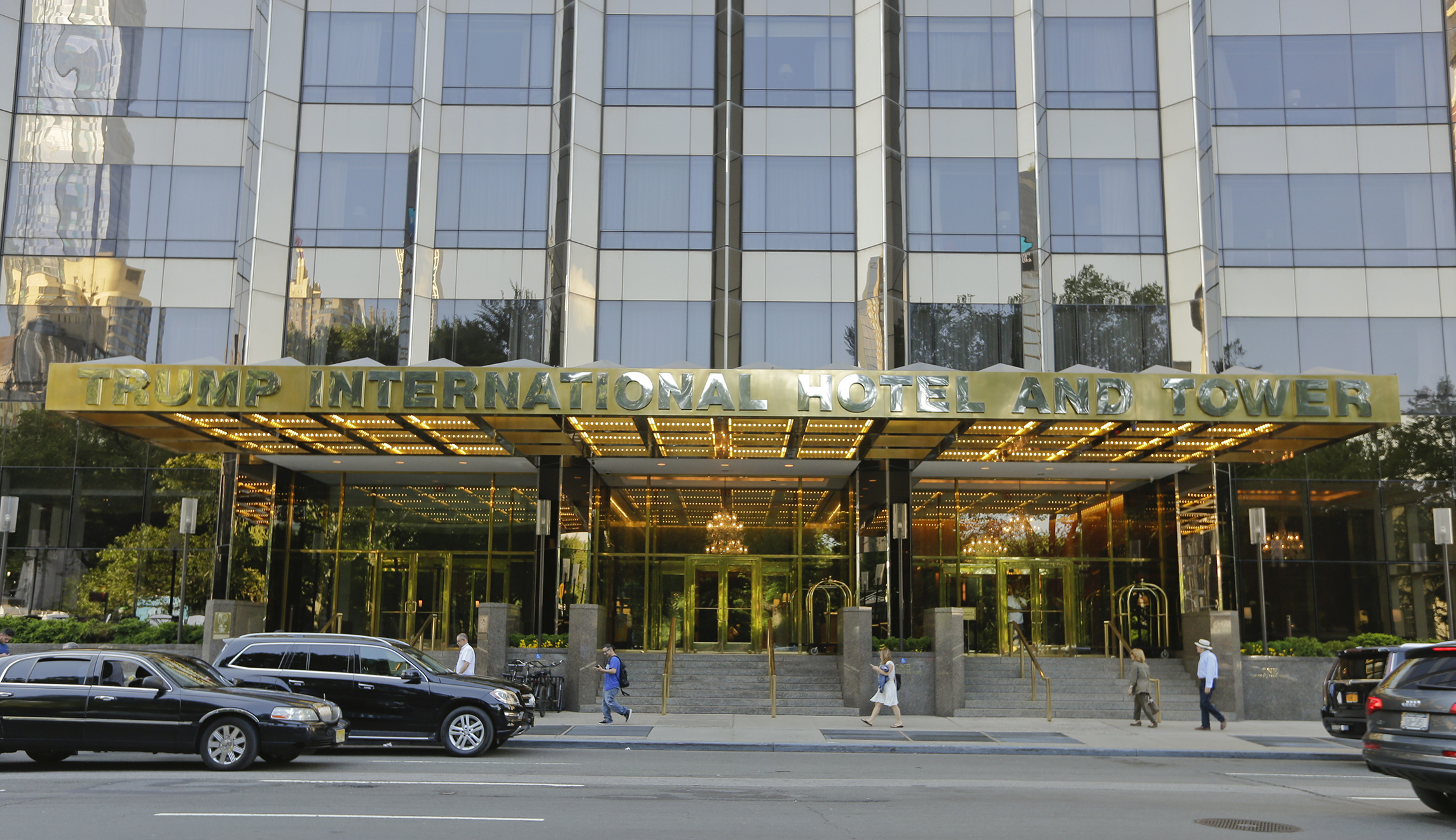 Man carrying a metal pole broke into Trump’s hotel to attack Jared Kushner, police say