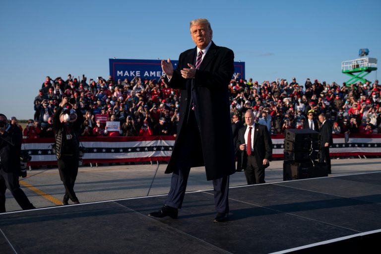 President Trump speaks about SCOTUS during rally, seemingly unaware of Justice Ginsburg’s death