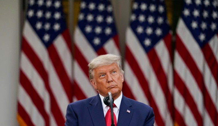 Trump picks fight with drugmakers with last-minute drug pricing rules