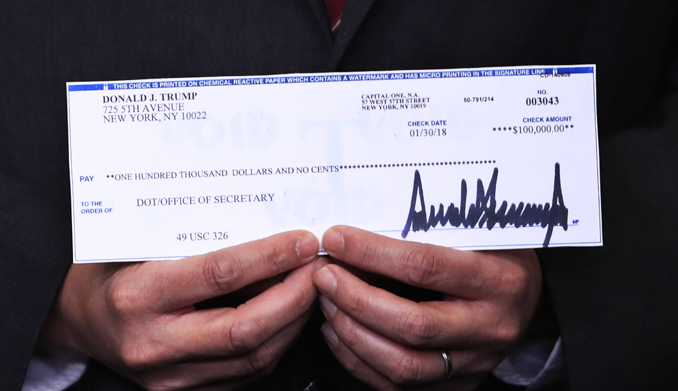 Trump to donate 2018 second quarter salary to SBA to help veterans
