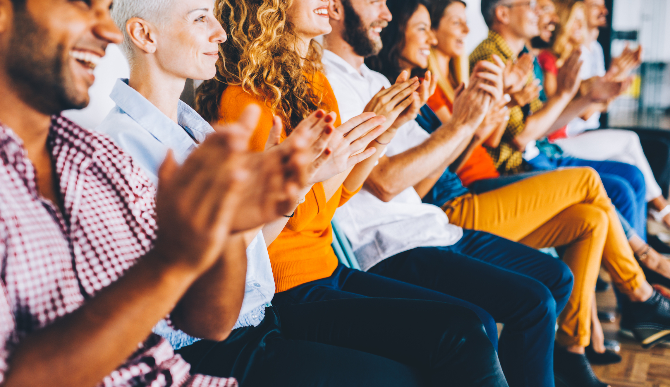 ‘Completely ludicrous’: Oxford bans clapping for being an ‘anxiety trigger’ and suggests ‘jazz hands’ instead