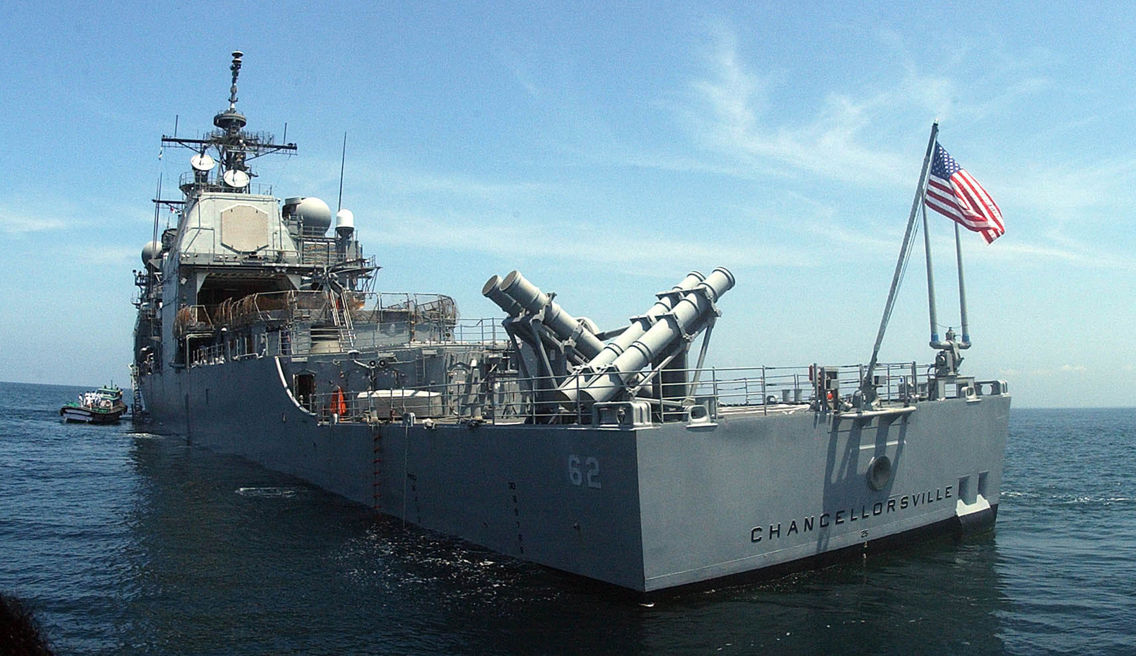 Russian and US warships almost collide