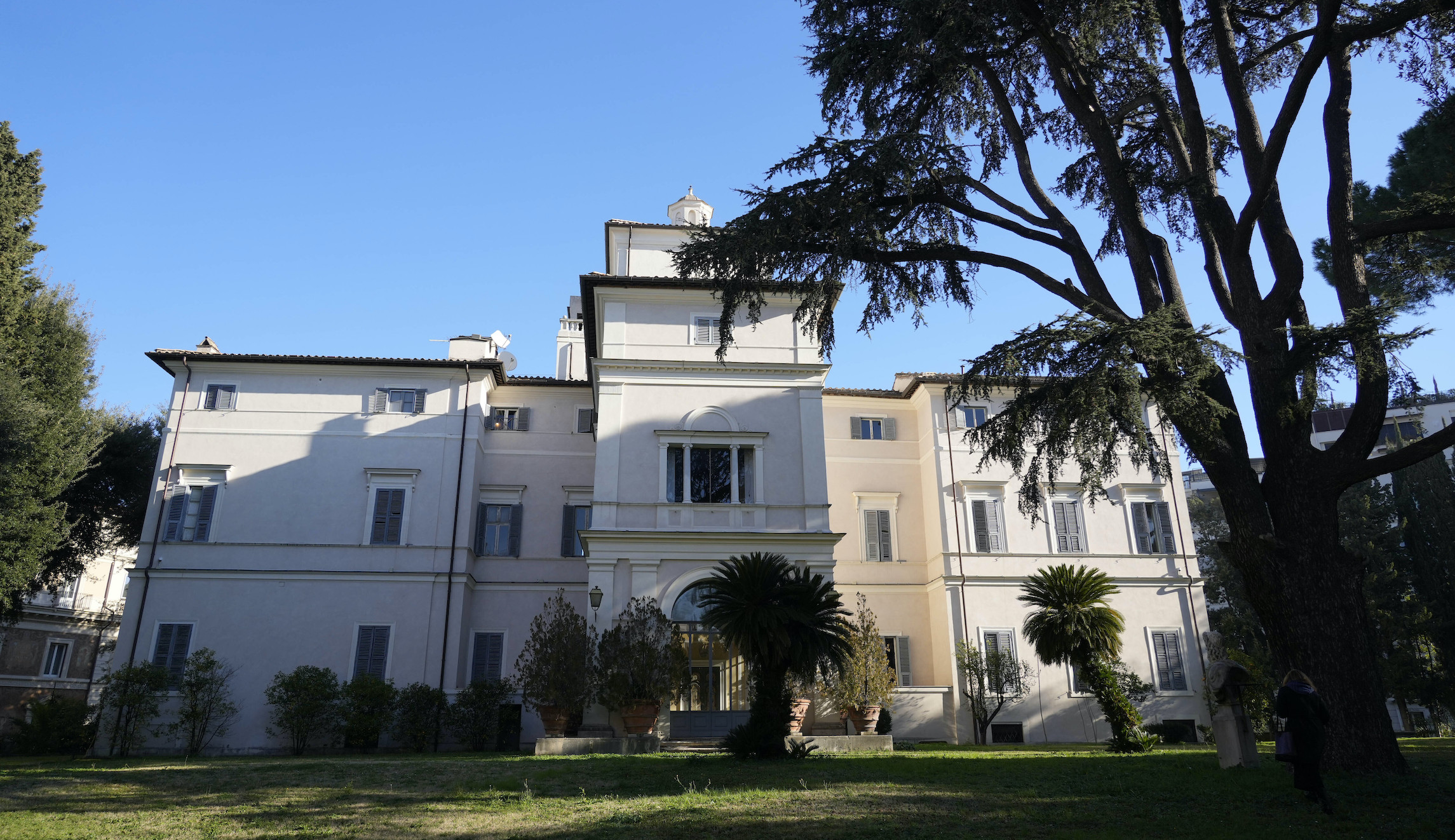 $533 million Roman villa gets zero bids at auction