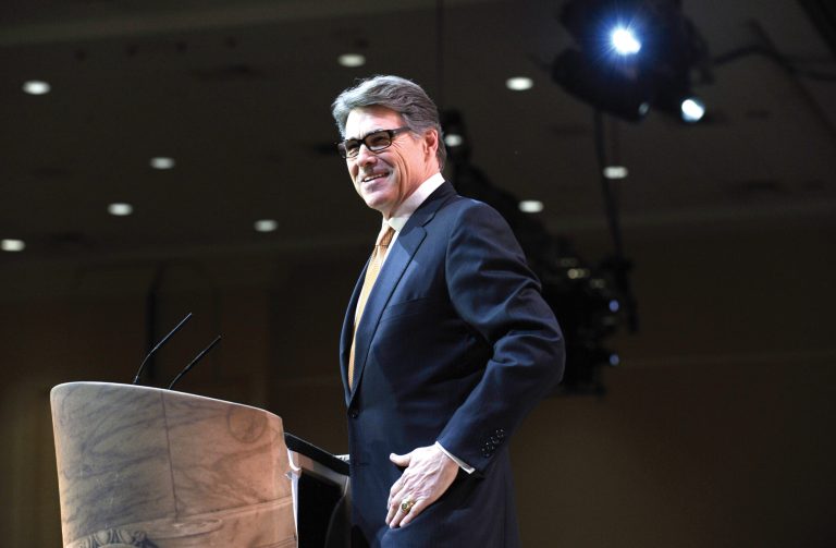 Rick Perry writing story of his own comeback