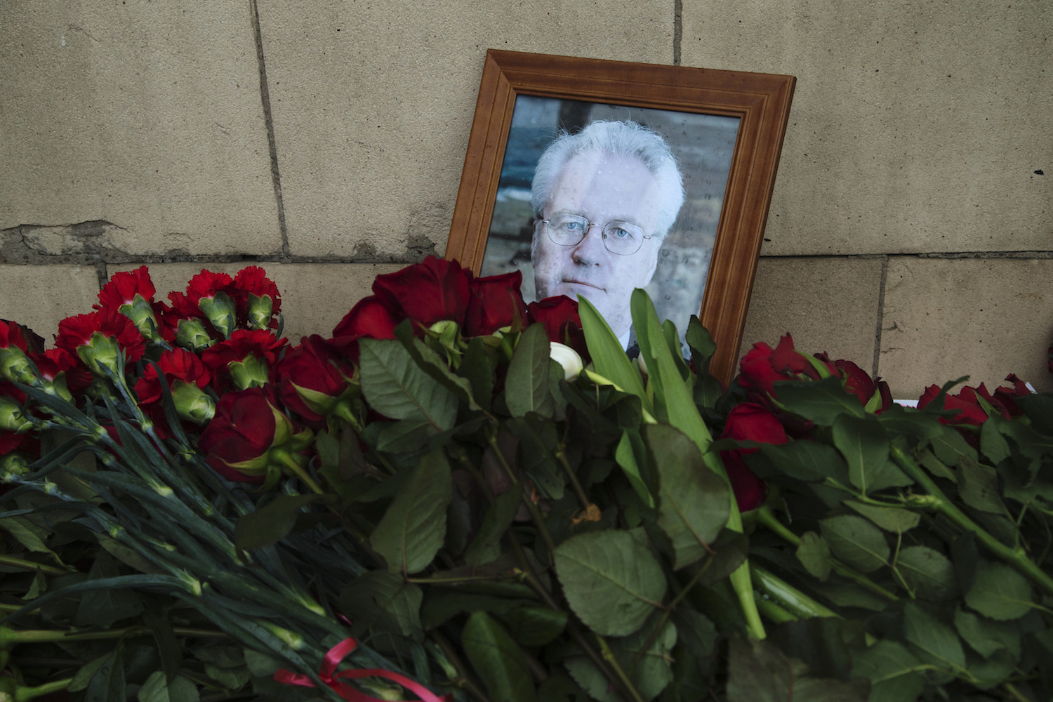 Trump offers condolences to Russia after ambassador dies