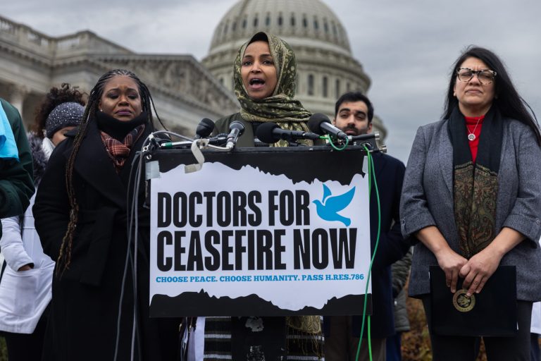 Biden border crisis helps sink Israel and Ukraine aid: Washington Photos of the Week