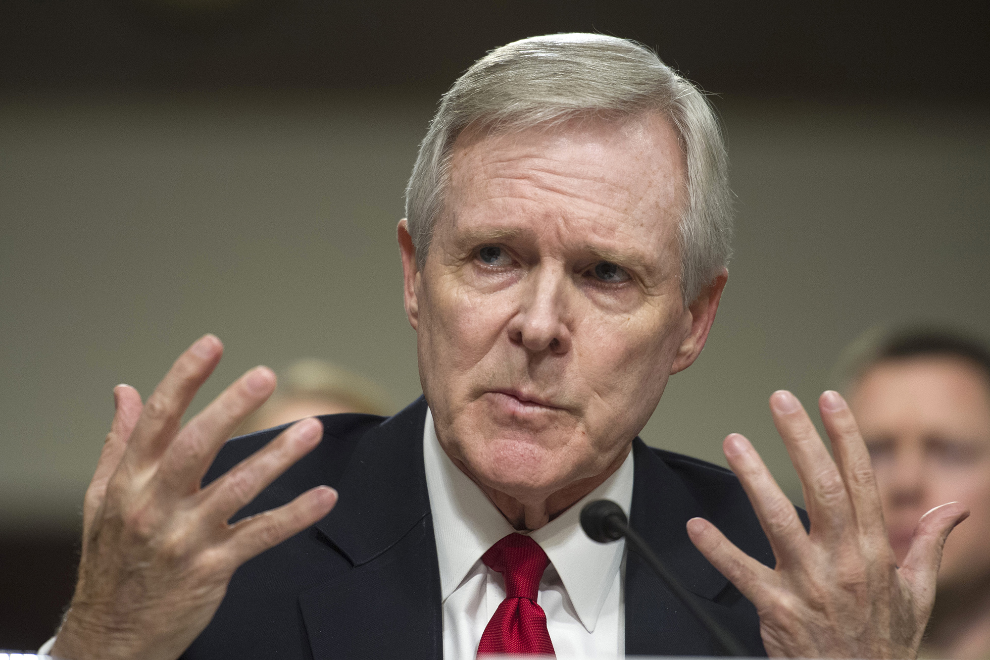 Navy secretary: Candidates who say fleet is too small ’embolden’ enemies