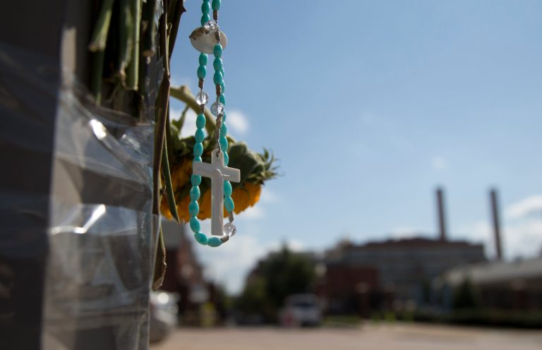 Gunman’s employer sought Navy consulting work