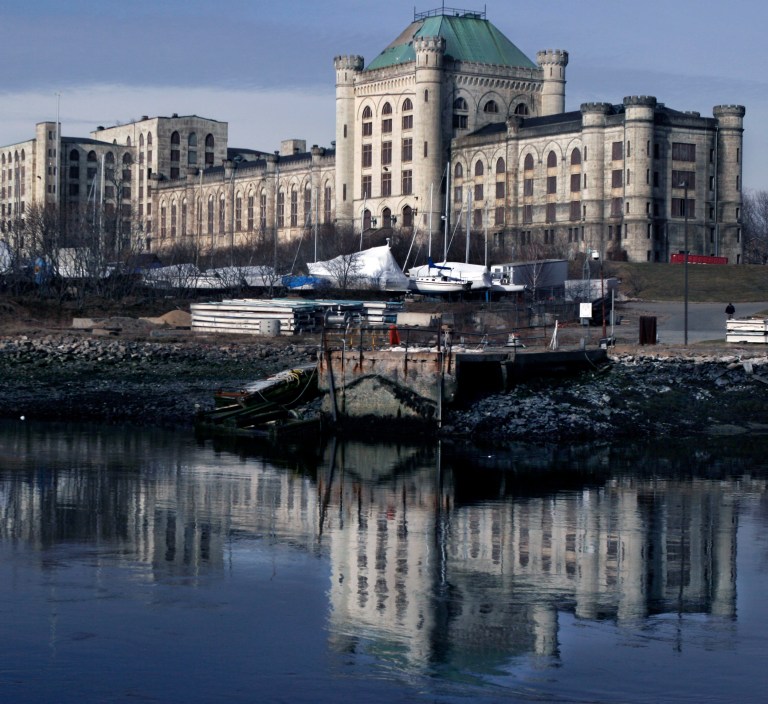 Navy trying again to redevelop shipyard prison