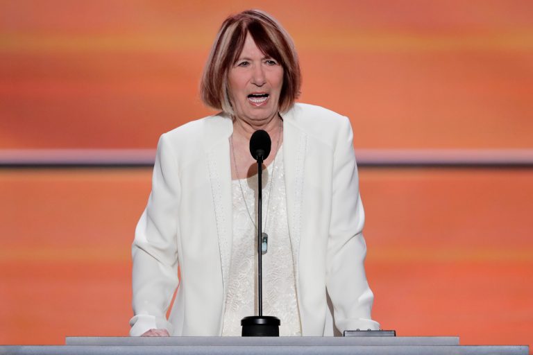 Benghazi mom to attend debate as Trump guest