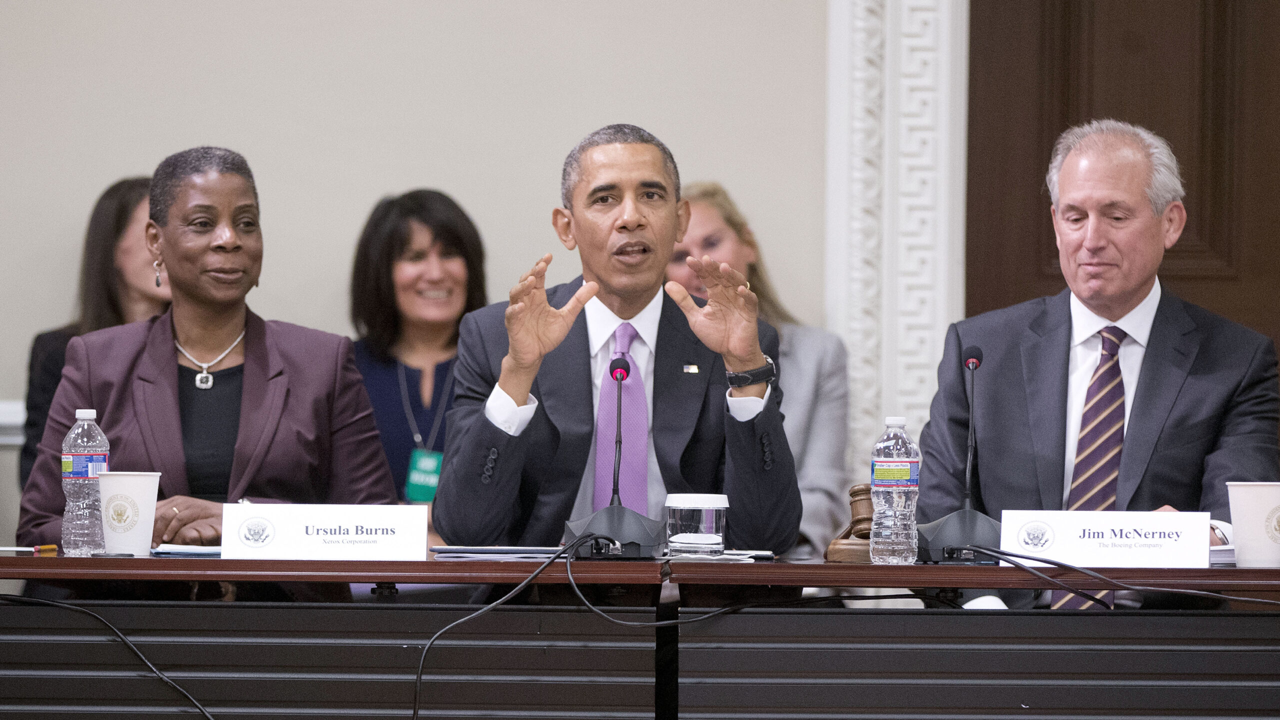 White House threatens to veto bill defunding Obamacare