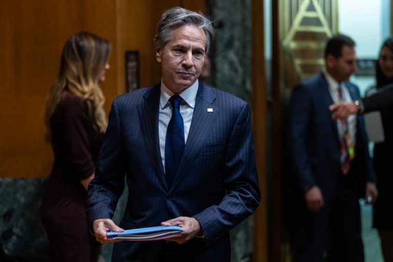 Diplomacy doesn’t end blockades, airlifts do