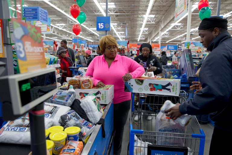 Wal-Mart’s new tool gives competitors prices
