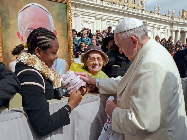 Girl talks to pope on immigration, then dad freed