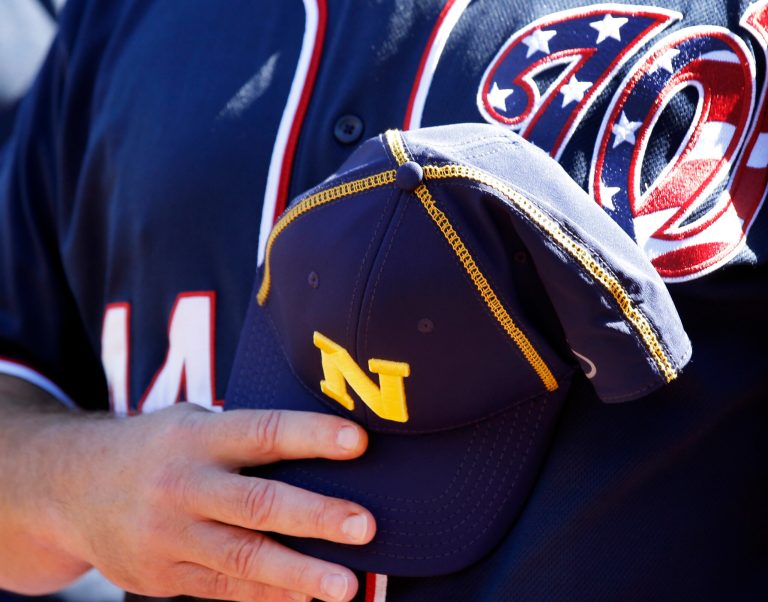 Washington pauses to mourn lives lost at Navy Yard