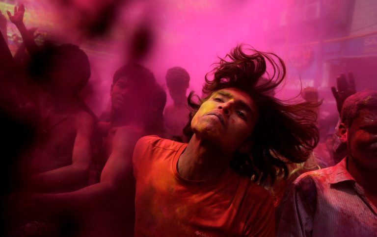 AP PHOTOS: Hindus celebrate Holi in burst of color