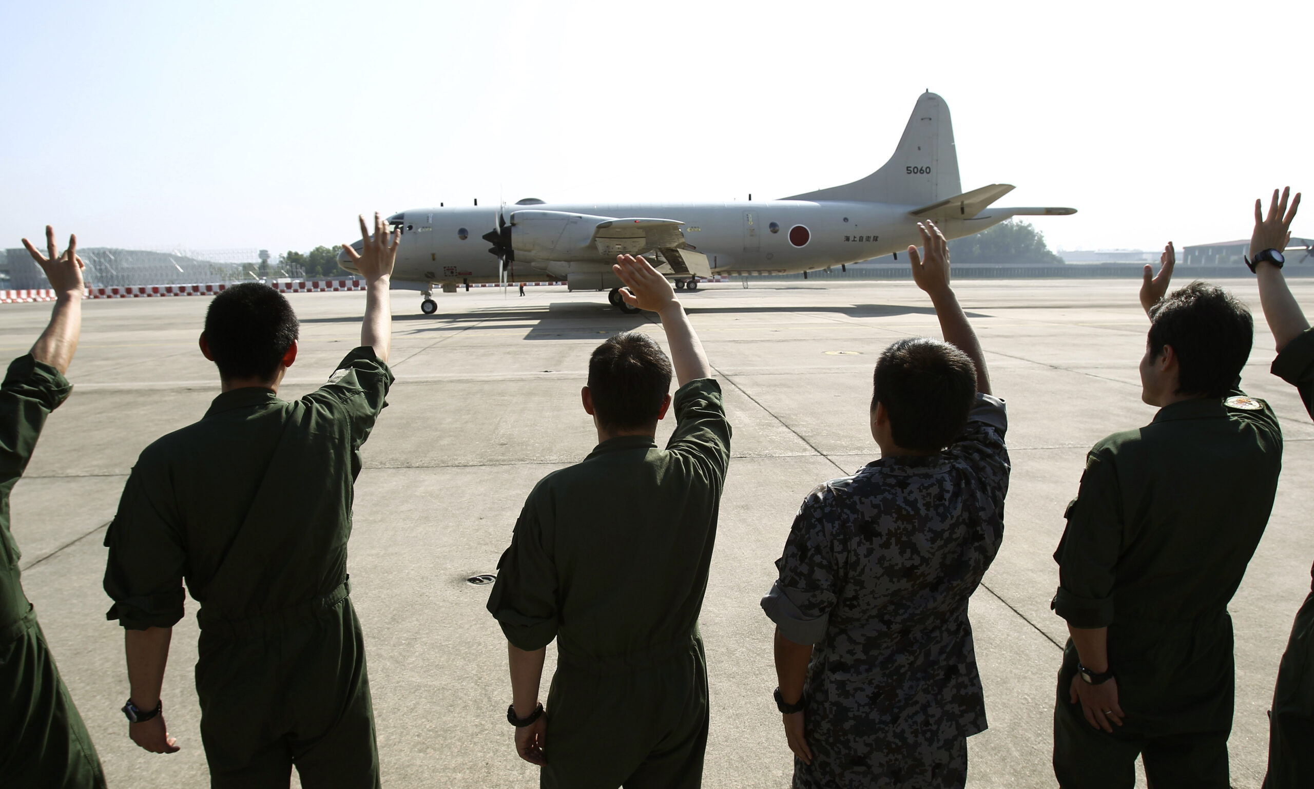 More planes join ocean hunt for missing jetliner