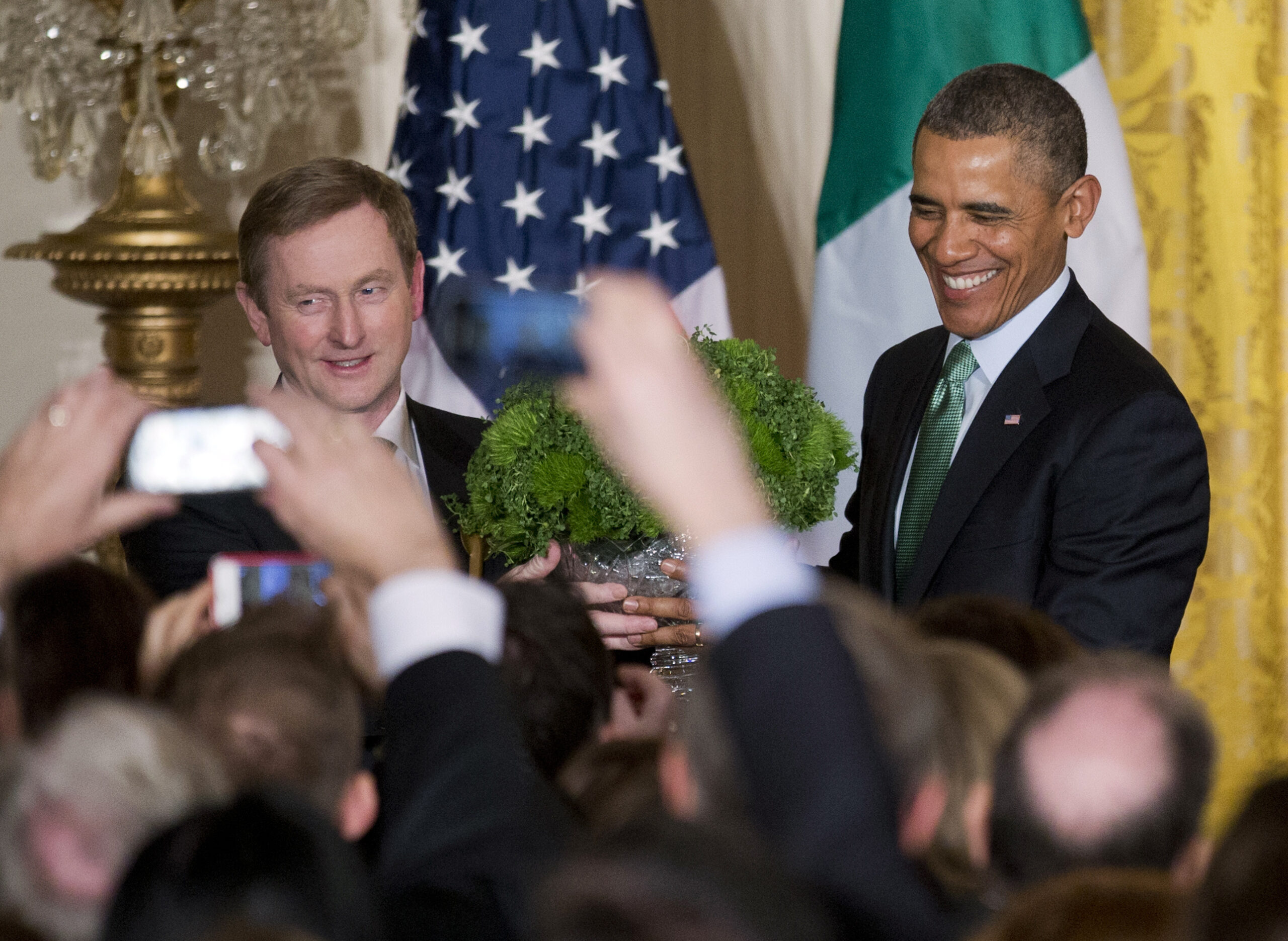 Obama, Biden kick off St Patrick’s Day early in DC