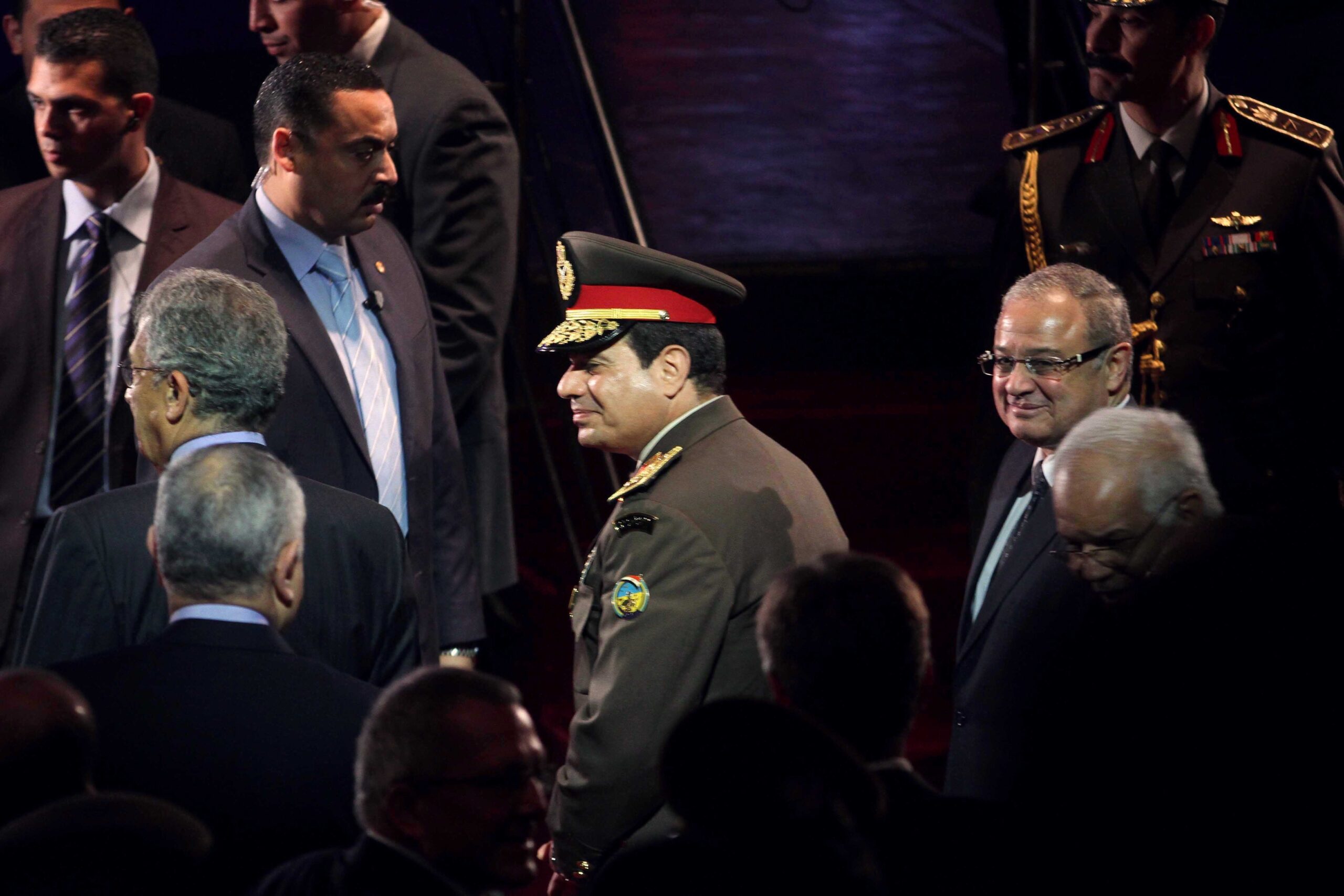 Egypt candidate says workers won’t undermine army