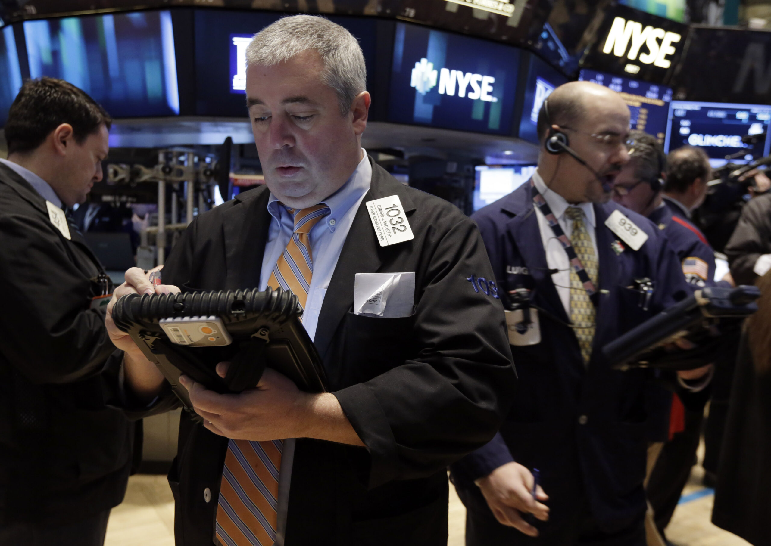 Dow posts fourth loss in a row as US stocks slide