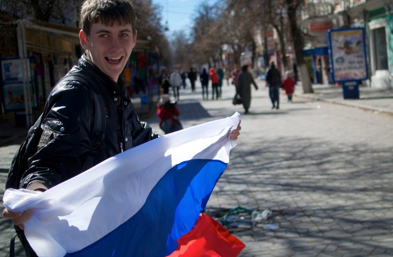 Putin recognizes Crimean independence