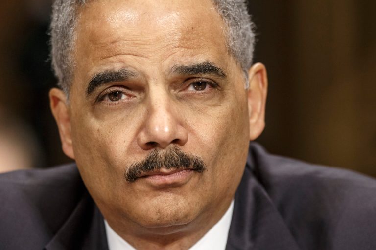 Holder endorses proposed drug sentencing changes