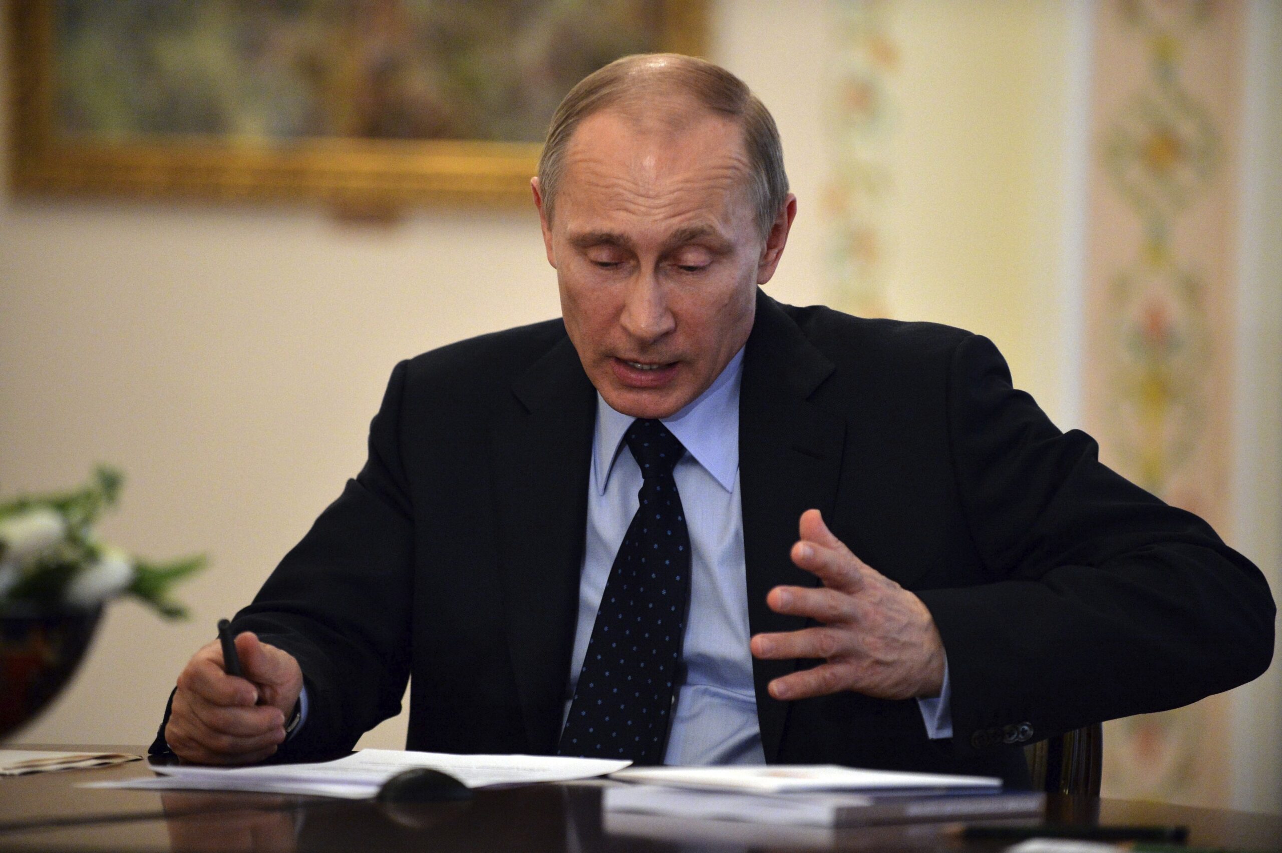 White House won’t say whether sanctions would target Vladimir Putin